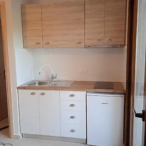 Ξενοδοχείο με διαμερίσματα Porto Athos, Νέα Ρόδα